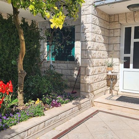 Anita Apartments Trogir Bagian luar foto