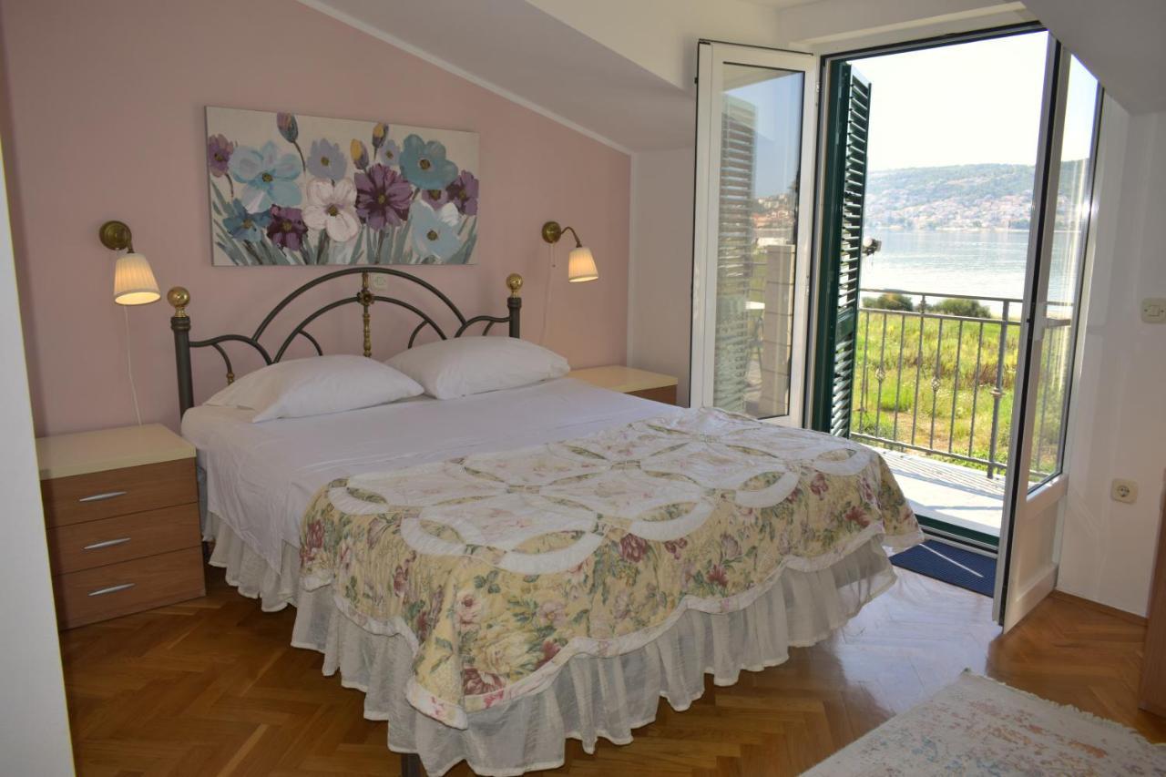 Anita Apartments Trogir Bagian luar foto