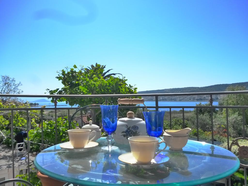 Anita Apartments Trogir Bagian luar foto