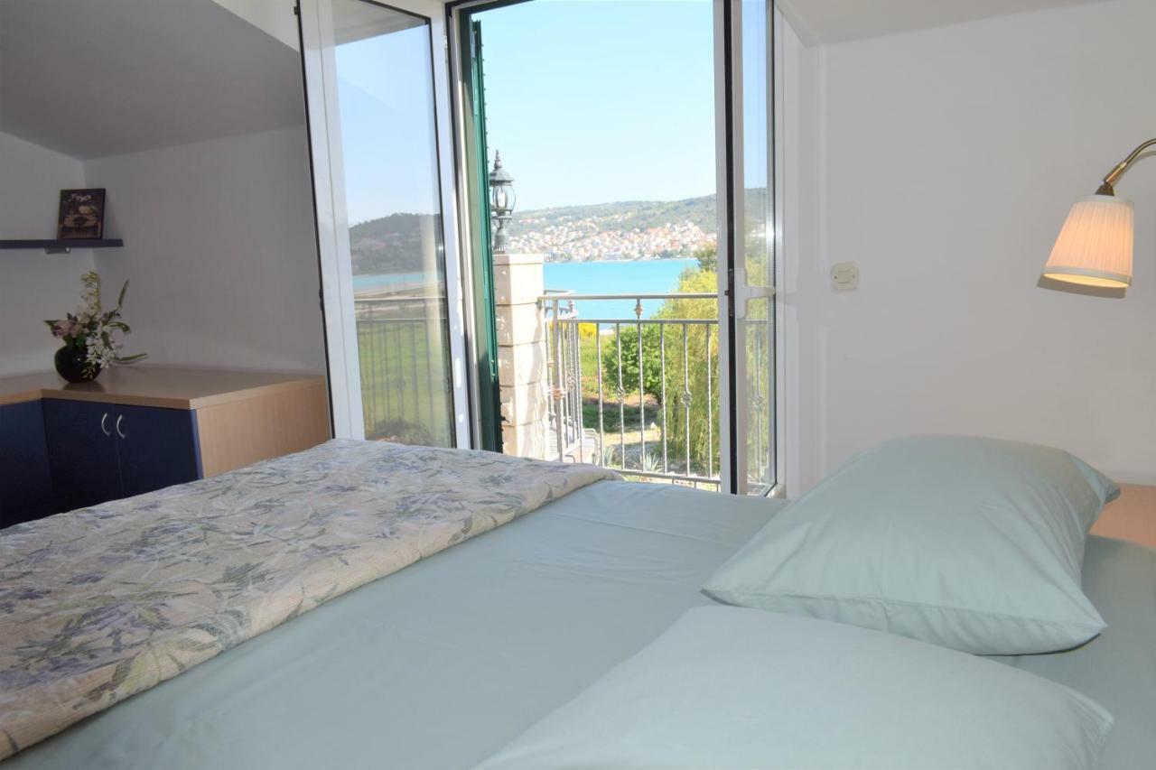 Anita Apartments Trogir Bagian luar foto