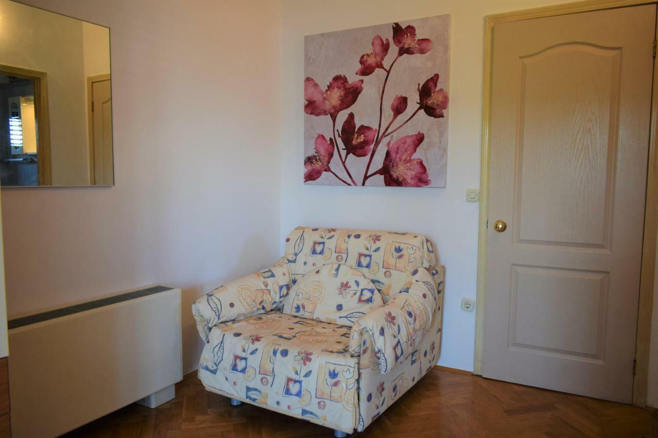 Anita Apartments Trogir Bagian luar foto