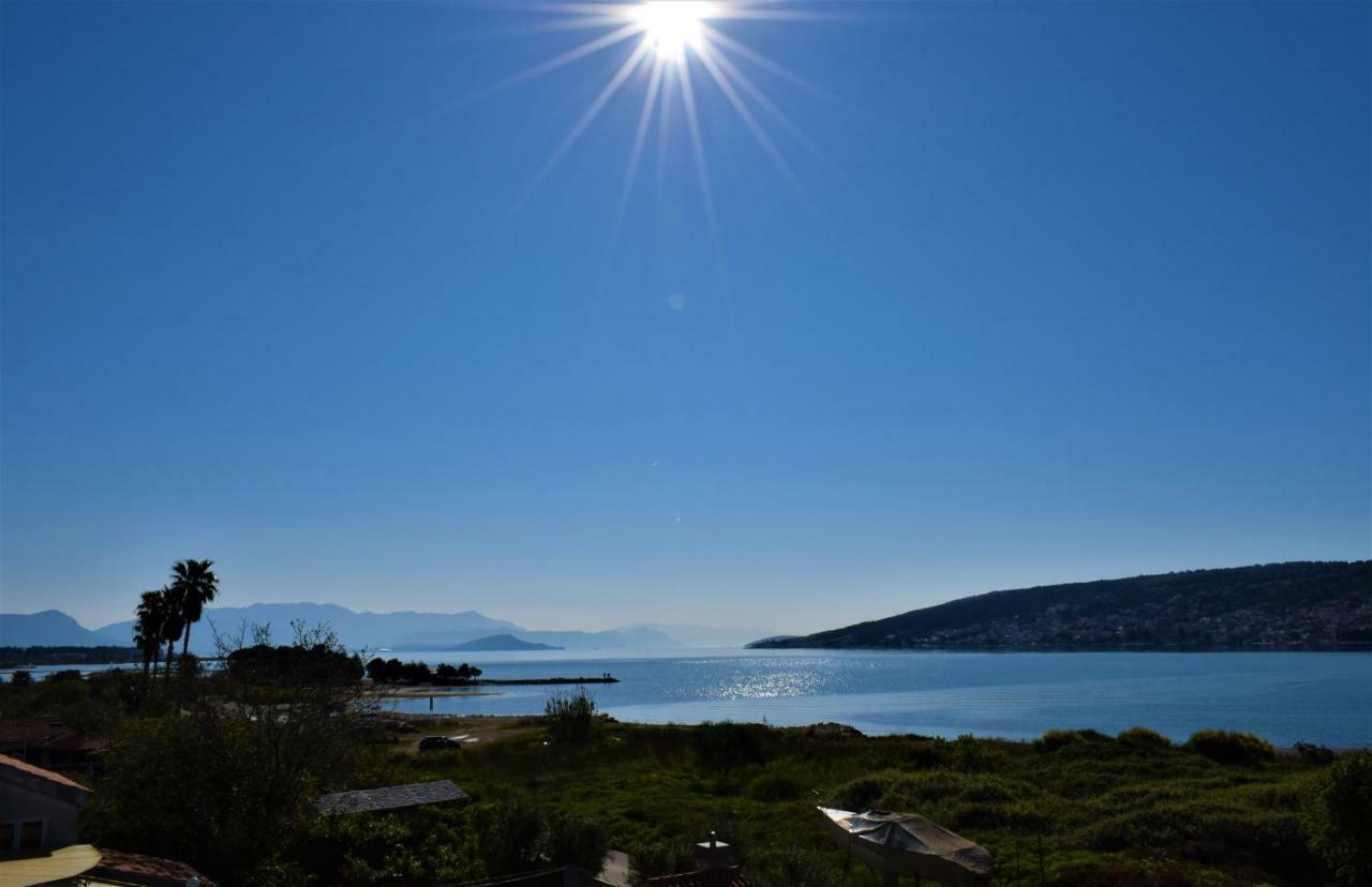 Anita Apartments Trogir Bagian luar foto