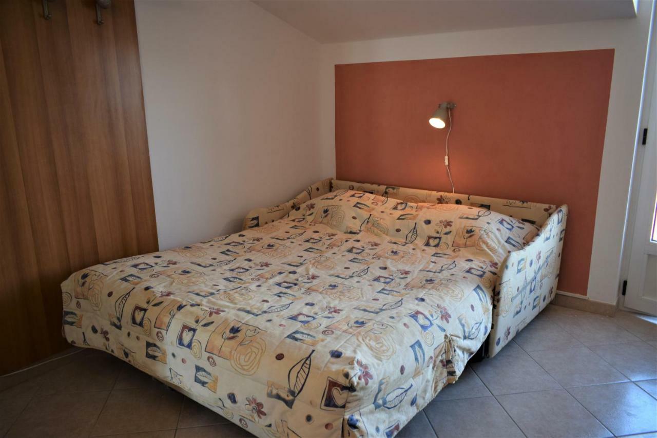 Anita Apartments Trogir Bagian luar foto